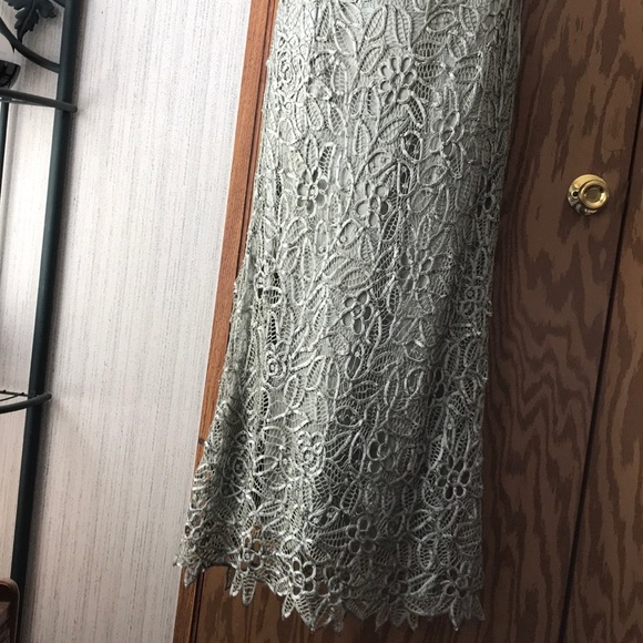 Most awesome silk two piece dress. 👗🛍 SALE - Picture 2 of 7